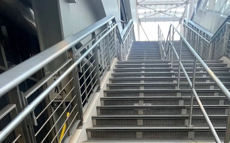 safety grating stair treads